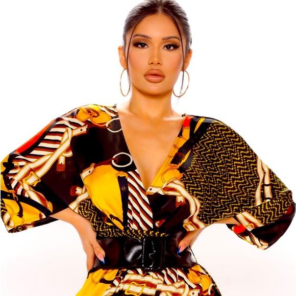 XS- Fashion Nova NWT Belted High Low Baroque Print - Picture 1 of 4